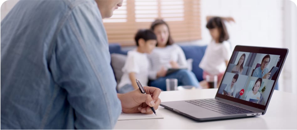 Employee using a seamless, secure and unified platform for voice and video collaboration to connect with colleagues remotely and meet organizational goals.